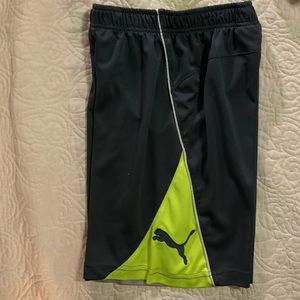 Puma boys medium neon green/grey athletic shorts